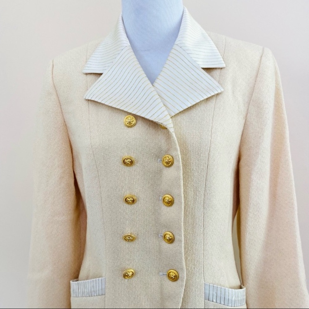 VINTAGE ALBERT NIPON BLAZER
JACKET STRUCTURED IVORY CREAM BEIGE WOOL BLEND SZ 4 - Picture 12 of 14